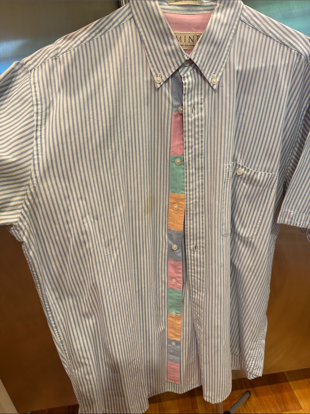 Vintage-Inspired Striped Short-Sleeve Shirt with Pastel Button Placket - Blue